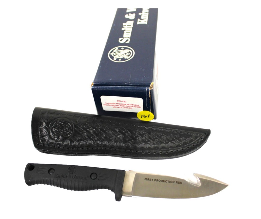Smith & Wesson 620 Straight Gut Hook knife, first production run 1 of 1000 (1 of 2)