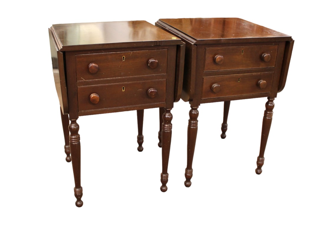 Pair of vintage Biggs Furniture drop leaf tables (1 of 9)