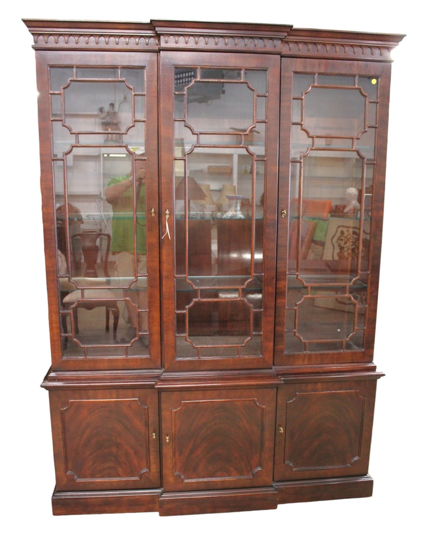 Henredon 2 piece burl mahogany china cabinet (1 of 9)
