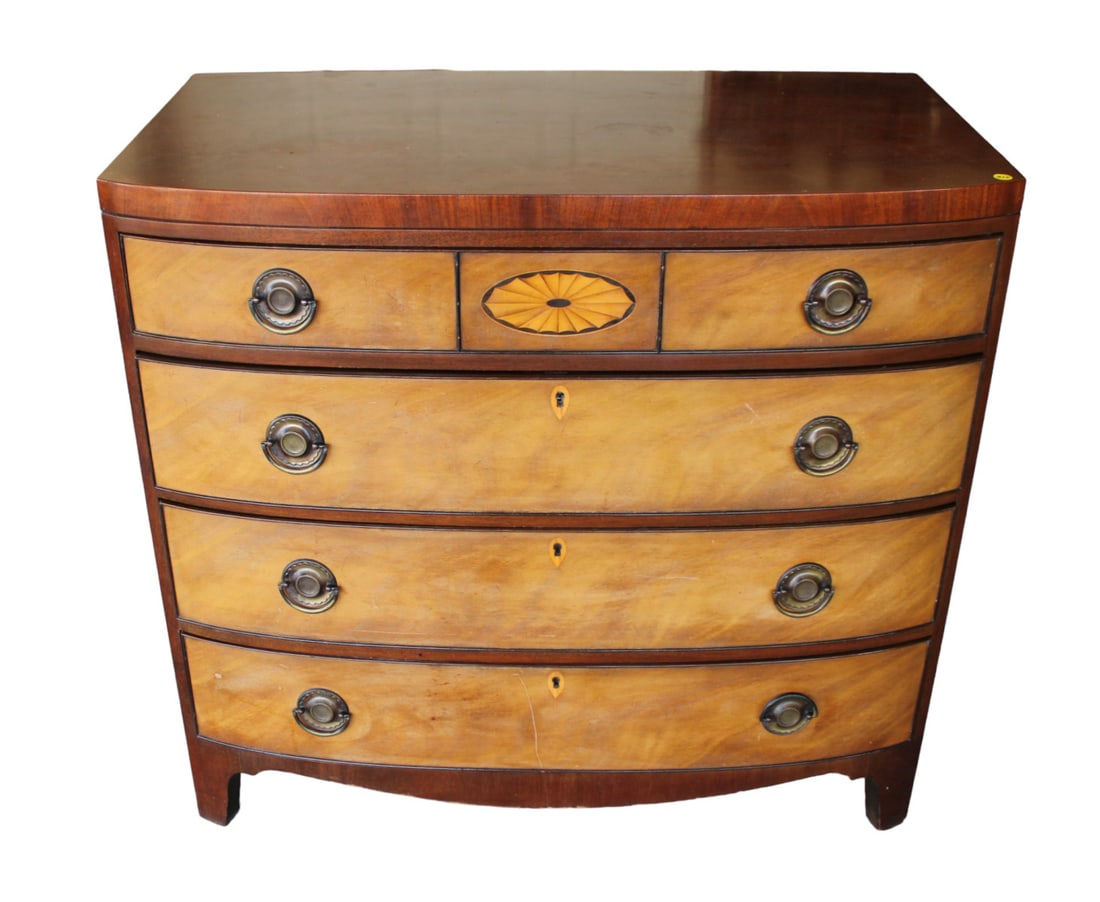 Vintage Kittinger chest, sunburst inlay, nice model (1 of 6)