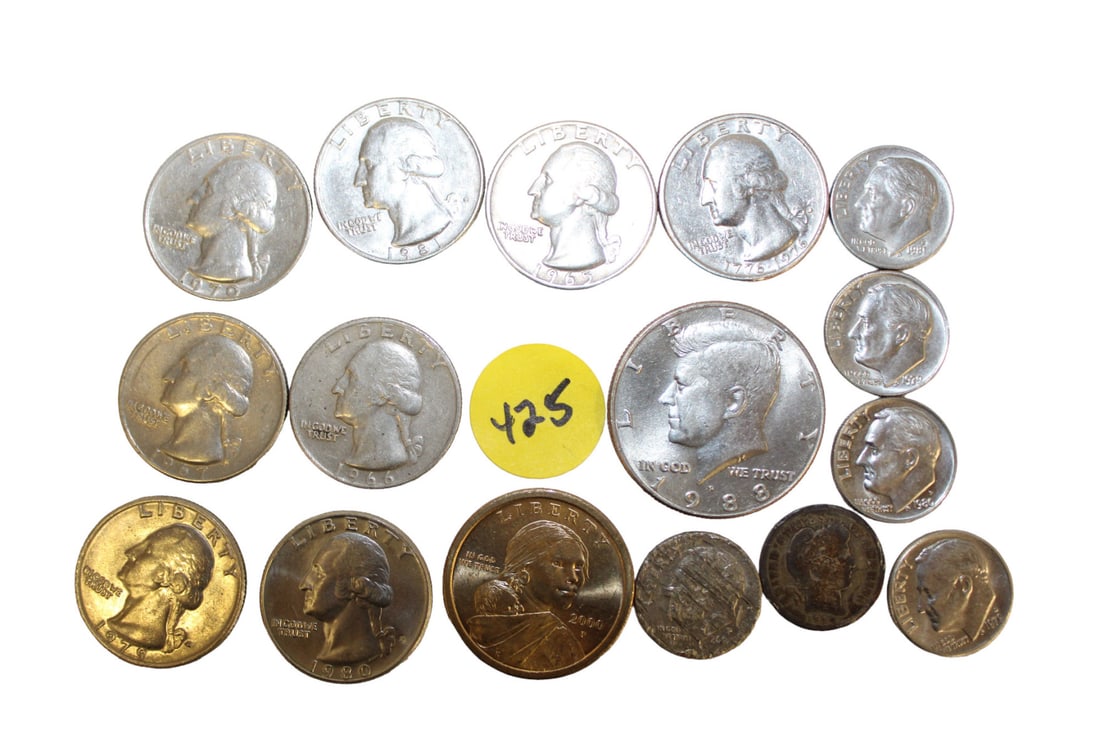 16 US Coins, 8 Washington .25, Kennedy half, Sacajawea $, 5 Eisenhower .10, barber .10 dated 1914 (1 of 3)
