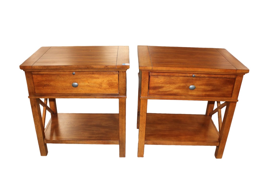 Pair Ethan Allen country nightstands - pull out trays (1 of 9)