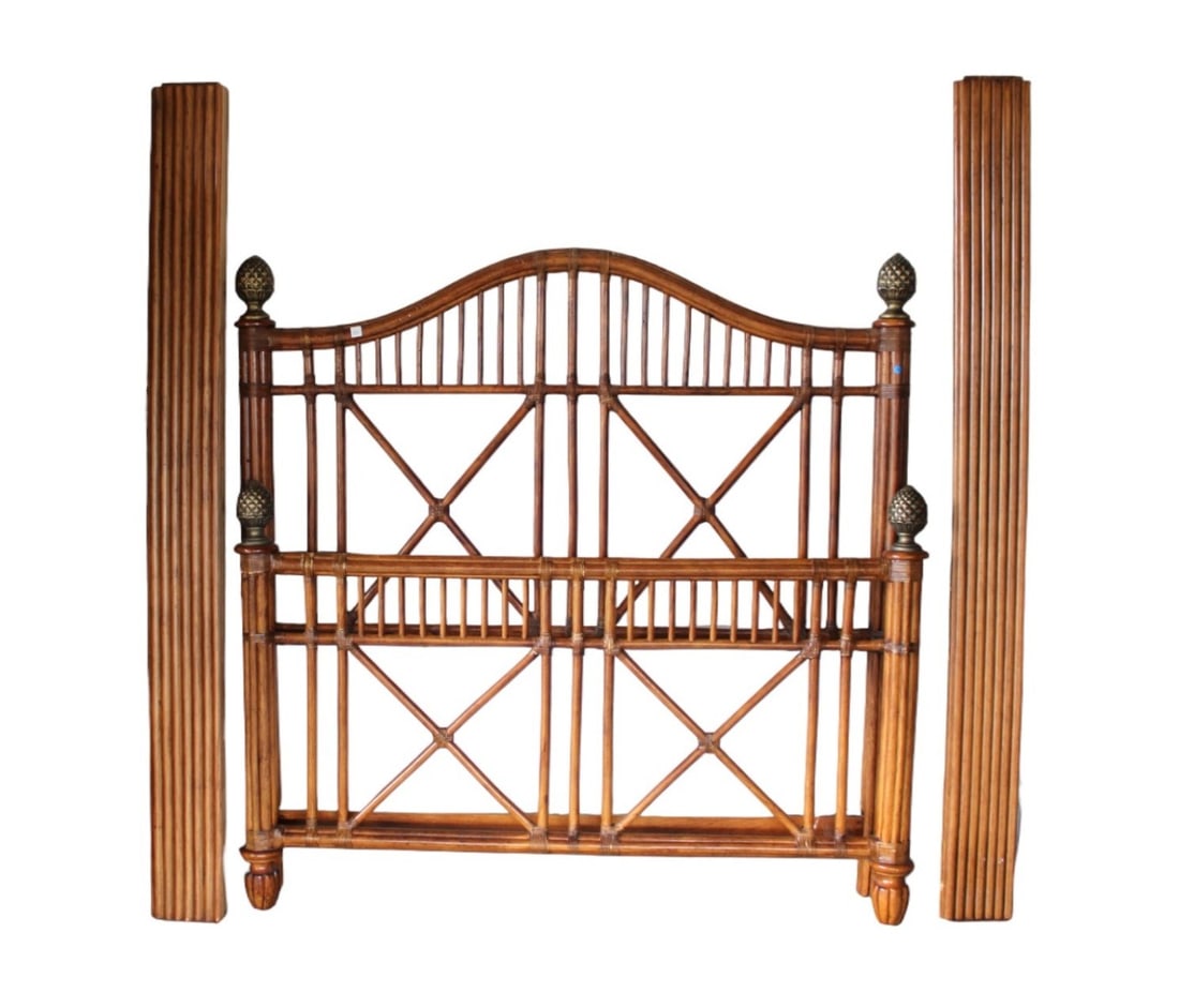 Ratan decorator queen size bed - pineapple finials (1 of 5)