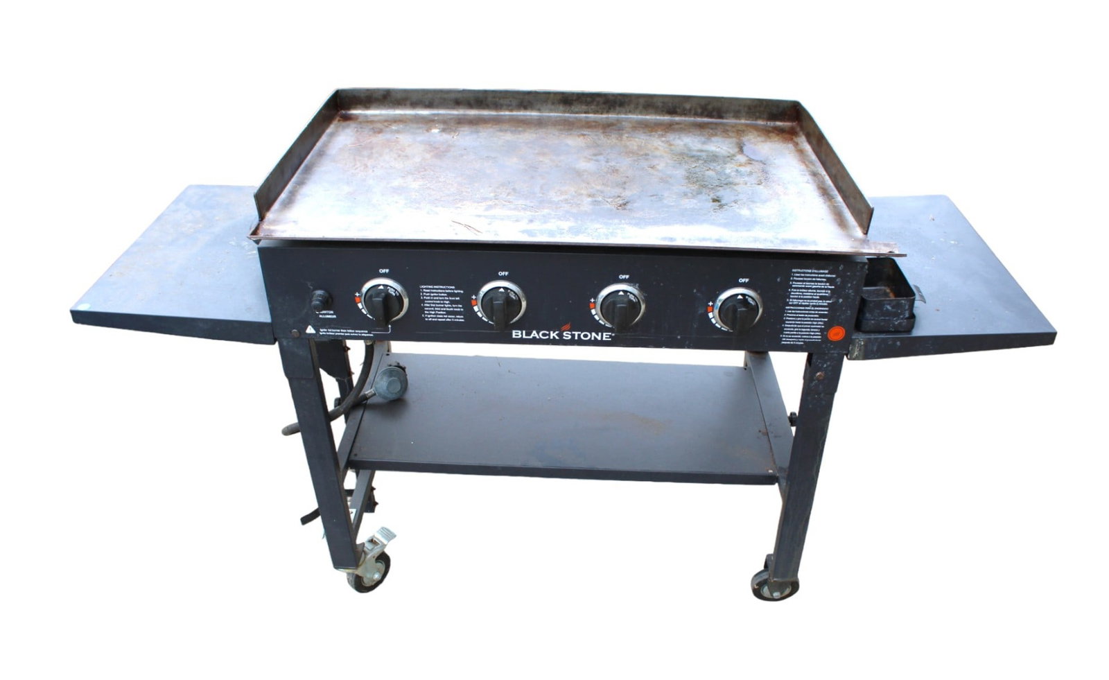 Blackstone griddle with cover model #1554 - needs cleaned: Blackstone griddle with cover. Model #1554. Structurally sound, usable condition, needs clean. 36"h x 64"w x 21"d