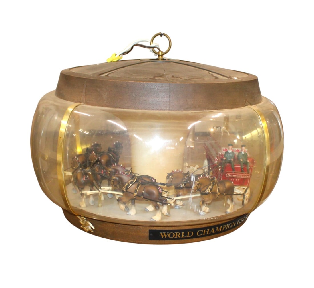 Fantastic vintage working Budweiser King of Beers rotating advertisement hanging light fixture. (1 of 11)