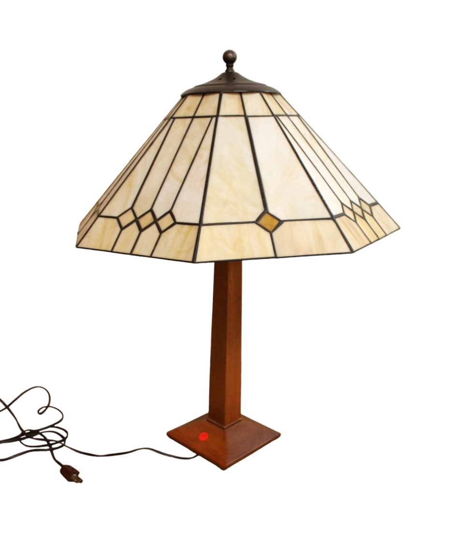 Stickley lead glass arts & crafts table lamp, solid cherry (1 of 3)