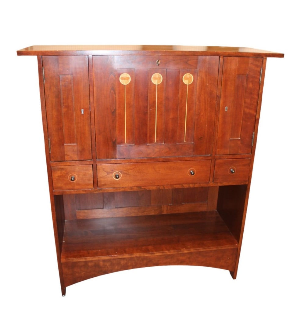 Beautiful Stickley Harvey Ellis fall front secretary desk with key (1 of 8)