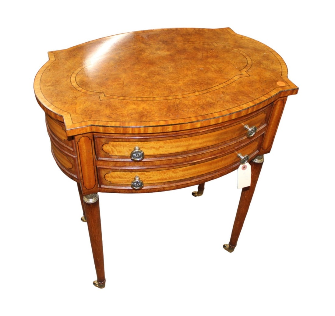 Beautiful Theodore Alexander accent table, burl walnut & banded (1 of 7)