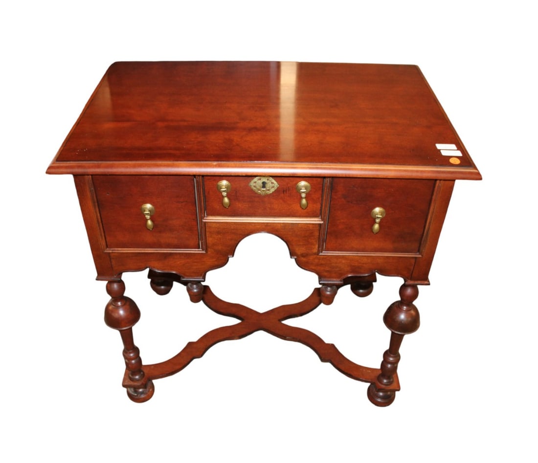 Hickory Chair Winterthur Collection low boy, william & mary style: Hickory Chair Winterthur Collection 3 drawer william & mary style low boy chest structurally sound and in good condition original finish no noticeable issues. 31.5"h x 32"w x 21"d