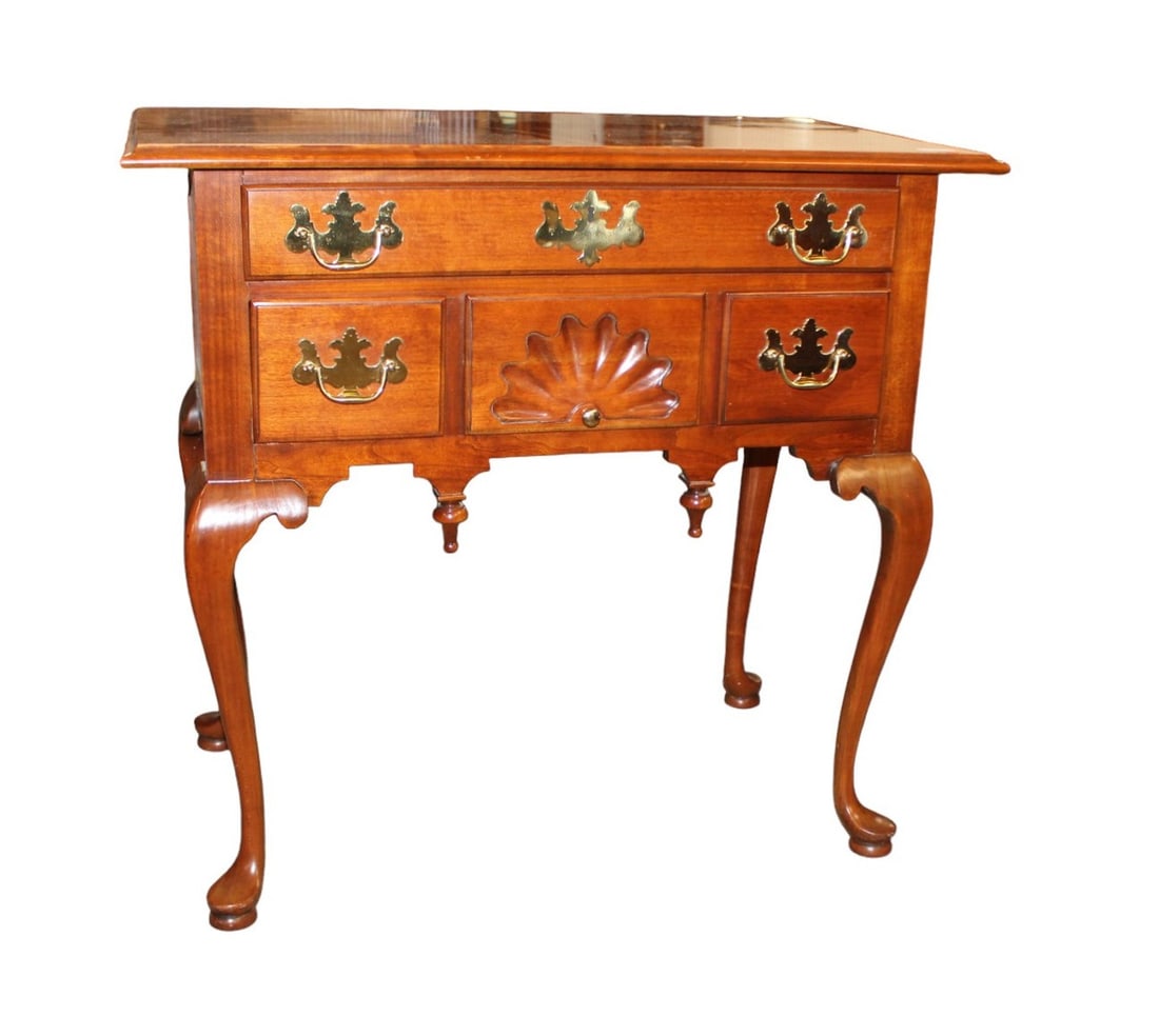 Quality Councill queen anne low boy with shell carved (1 of 8)