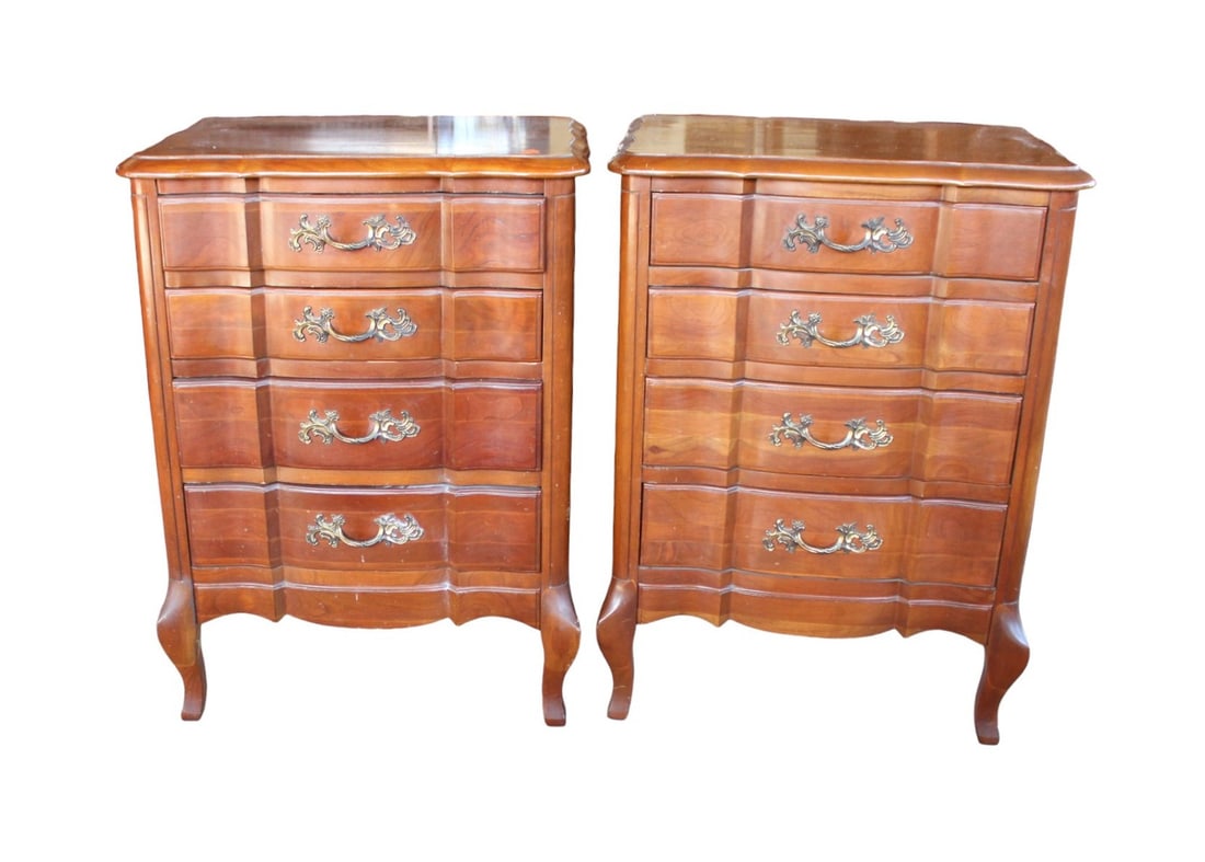 Vintage pair Permacraft french provincial style nightstands (1 of 6)