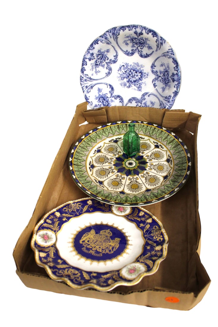 4pcs antique porcelain: Russian, Royal doulton, English Royal Crown, apothecary bottle (1 of 2)