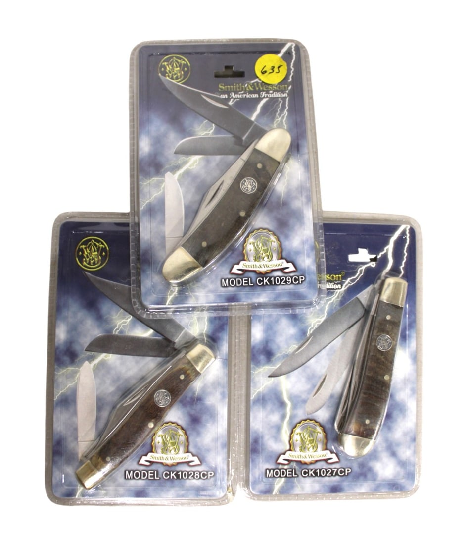 3 Smith & Wesson Cuttin Horse Knives, CK1029CP, CK1027CP, CK1028CP (1 of 2)