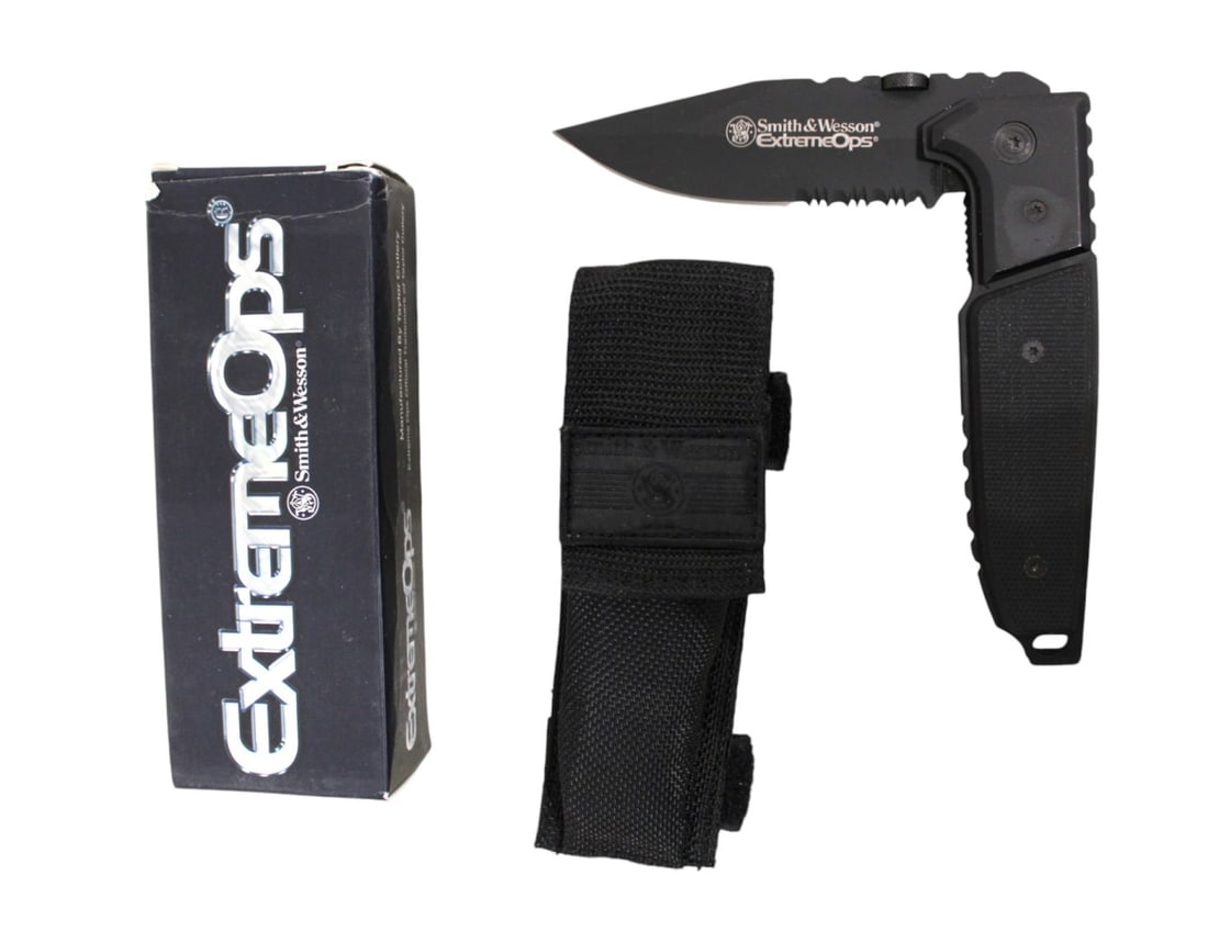 Smith & Wesson Knife, CK42BS (1 of 3)