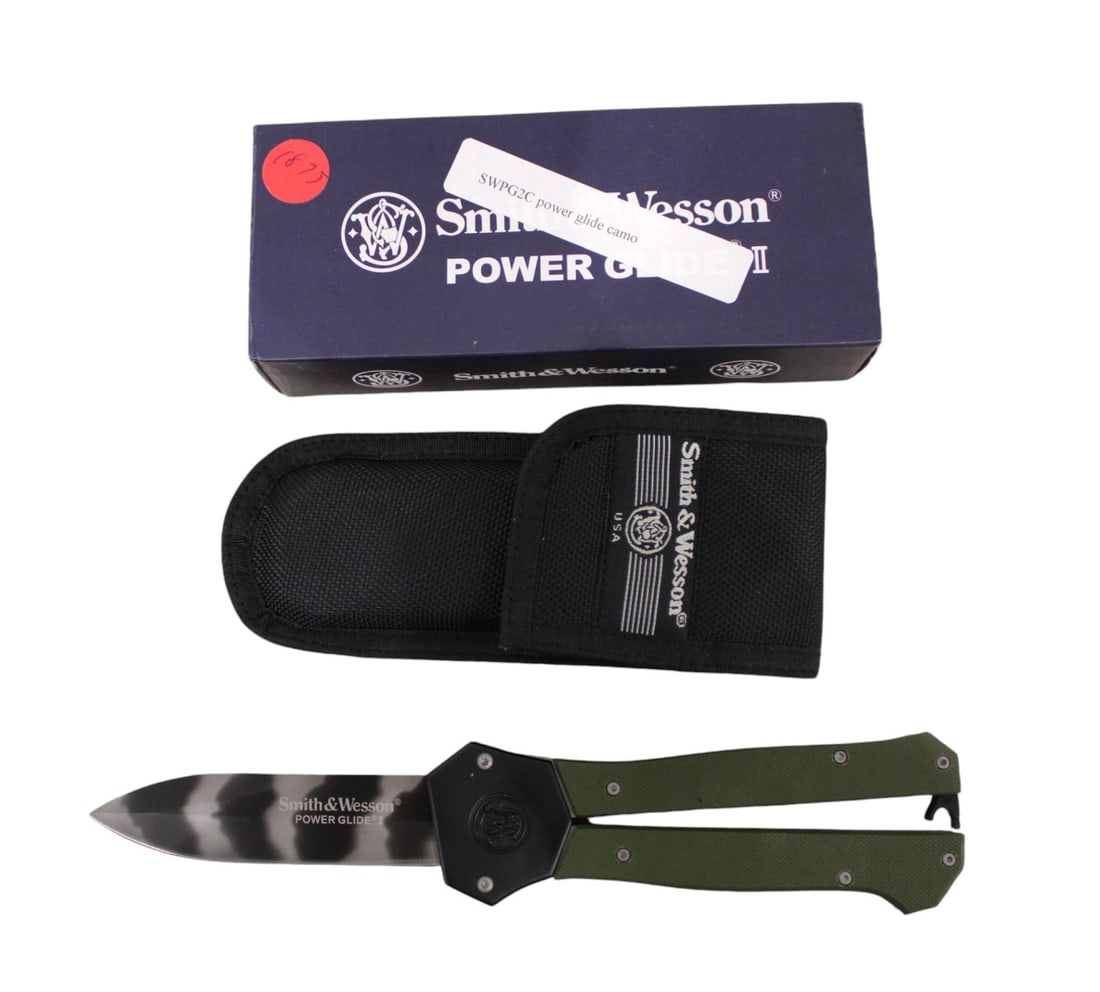 Smith & Wesson Knife, SWPG2C (1 of 3)