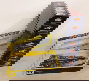 5 Empty Train Boxes 3 Bachman and 2 TrixTrains