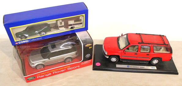 3 diecast cars: Land Rover 1/24 scale Furll Function Radio Control Sport by Nikok, Corgi Collection