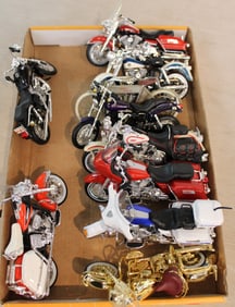 10 Maisto Model Motorcycles