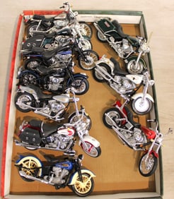 10 Maisto Model Motorcycles