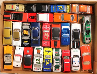25 loose Hot Wheels and others