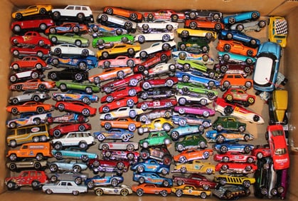 95 loose Hot Wheels and others