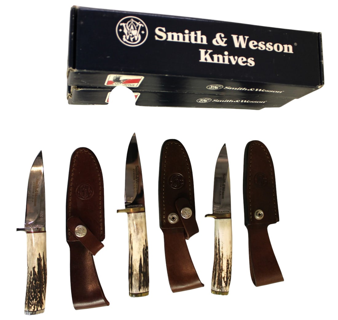 3 S&W Knifes, New, USA, SW3's & SW4: 3 Smith and Wesson Knifes, New, USA, SW3's and SW4
