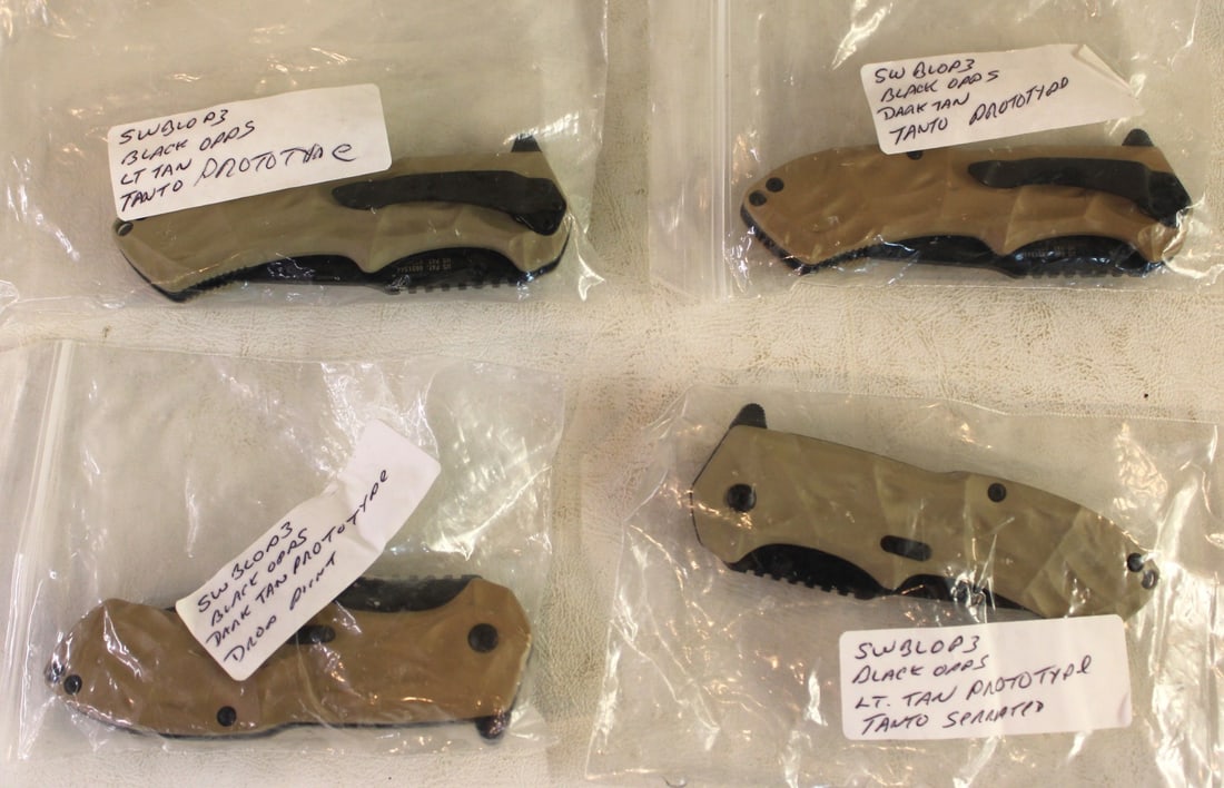 4 S&W Black Ops Prototype knives in dark tan: 4 Smith and Wesson Black Ops Prototype knives in dark tan