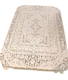 Semi antique laced table cloth 80x62