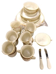 26 pieces of mixed Lenox