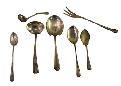 7 pieces of Victorian sterling silver flatware.