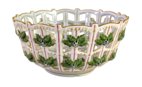 Herend Hungary hand painted porcelain laced porcelain bowl