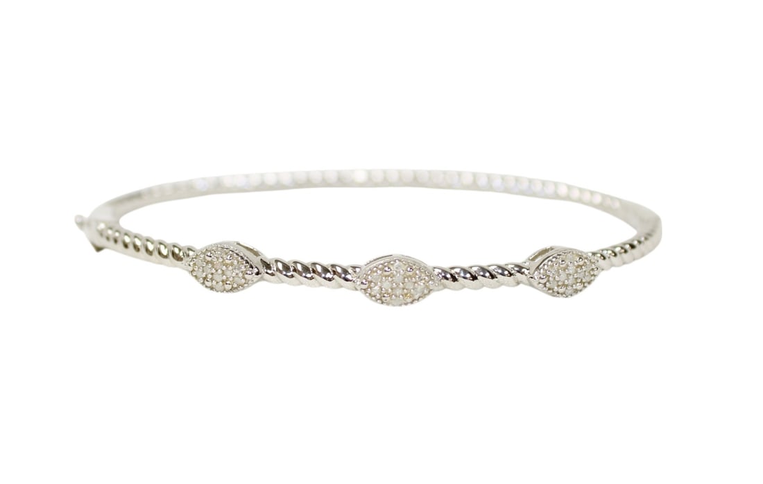 Diamond and 925 sterling bangle bracelet in gift box, as photo'd inside approx. 2.25x2: Diamond and 925 sterling bangle bracelet in gift box, as photo'd inside approx. 2.25x2