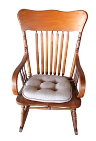 Antique arrow back bentwood rocker, oak and chestnut
