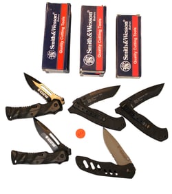 5 Smith & Wesson knives 3 extreme ops, 2 first production runs, ckg108s, ckg108, ckg11s, 2 black ops