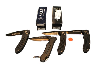 4 Smith & Wesson extreme ops sturgis knives in boxes