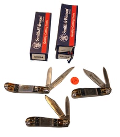 3 Smith & Wesson etched pocket knives: team roper, jockey, scorpion CH295 CH294 with boxes