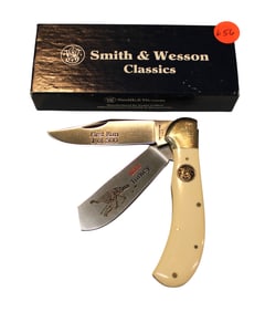 Smith & Wesson knife limited edition saddle horn wild turkey white 15/300 limited edition in box