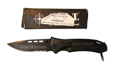 Smith & Wesson knife extreme ops US Navy Seals sw8tbs-001 with box