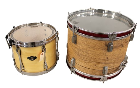 2 Drums. Tama Superstars #012964 and other no name found. Tama 13x10 other 17x14