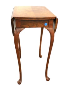 Baker petite queen anne drop leaf accent table
