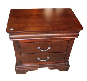 Mahogany finish 2 drawer nightstand