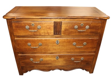 Nice country French Hekman solid walnut 2 over 2 low chest
