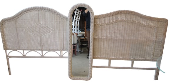 Wicker full headboard and hollywood frame