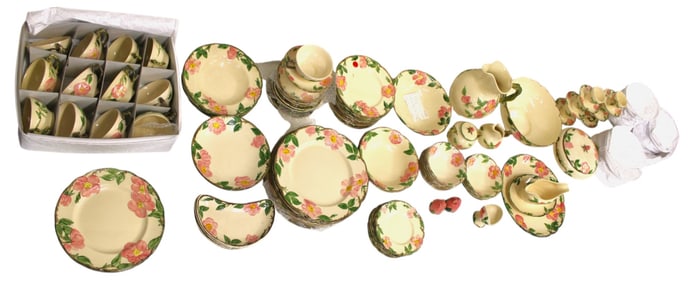 101pcs. Franciscan Dinnerware Dessert Rose Pattern