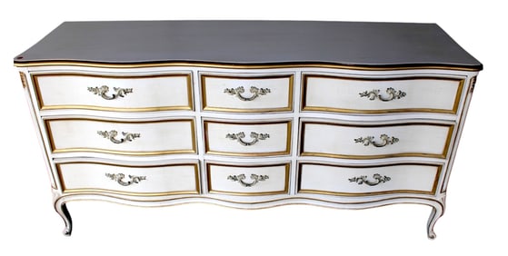 Vintage Henredon 9 drawer french style dresser