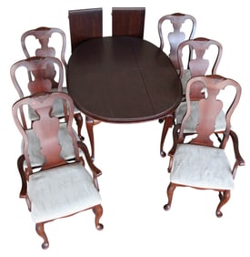 Nice 7 piece queen anne cherry dining set with 2 leaves