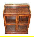 Beautiful Theodore Alexander Althorp Coll. burl mahogany galleried display case and lion head pulls
