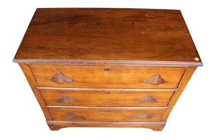 Antique Victorian 3 drawer cottage dresser