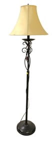 Metal decorator pole lamp