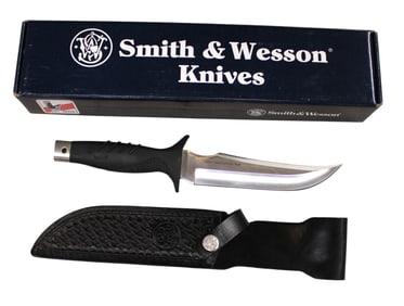 Smith and Wesson 1st prod. run hunting knife
